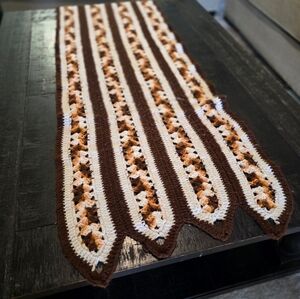 Crochet Vintage Table‎ Runner/Bed Cover